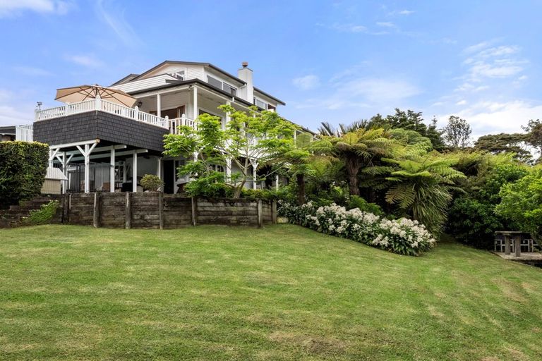Photo of property in 37 Fairfax Avenue, Northcote, Auckland, 0627