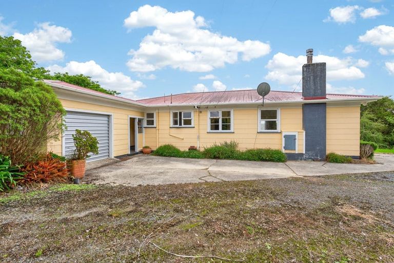 Photo of property in 196 Bull Road, Waiotira, 0193