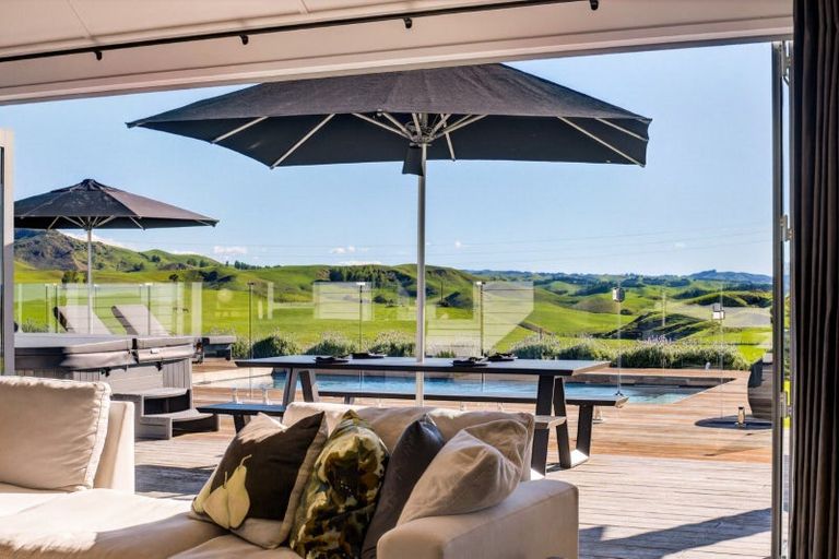 Photo of property in 1232 Taihape Road, Sherenden, Hastings, 4179