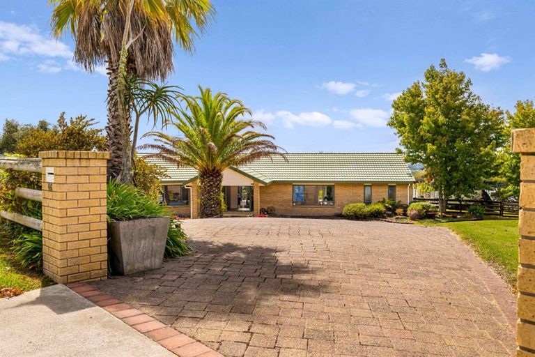Photo of property in 46 Broadwood Rise, Kumeu, 0892