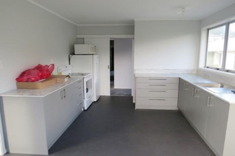 Photo of property in 40 Rangitake Drive, Spotswood, New Plymouth, 4310