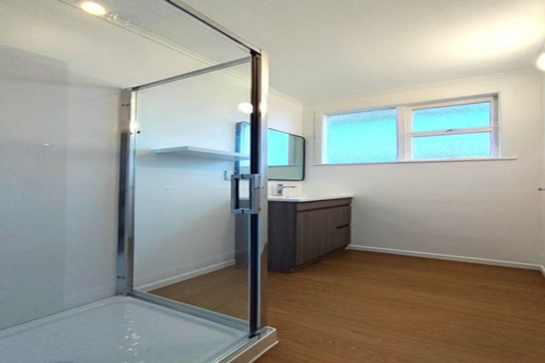 Photo of property in 44 Elliott Avenue, Bayview, Auckland, 0629