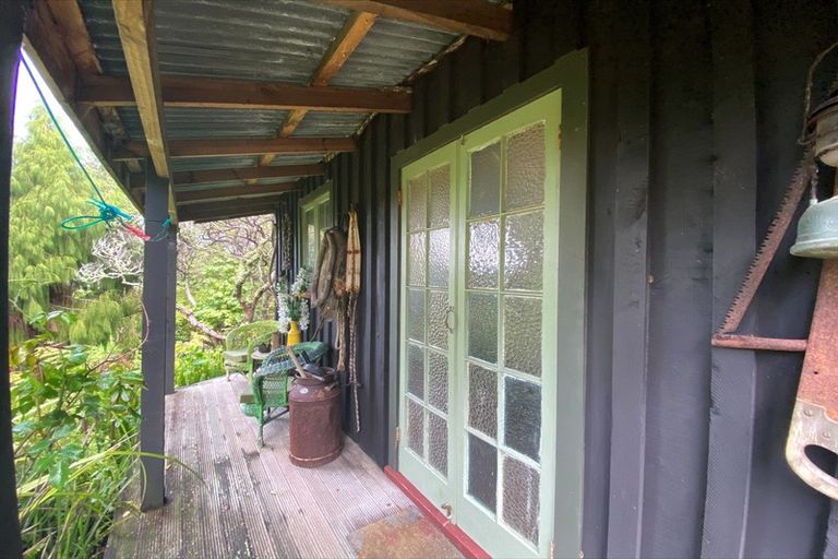 Photo of property in 1736 East Coast Road, Whakatiwai, Miranda, 2473