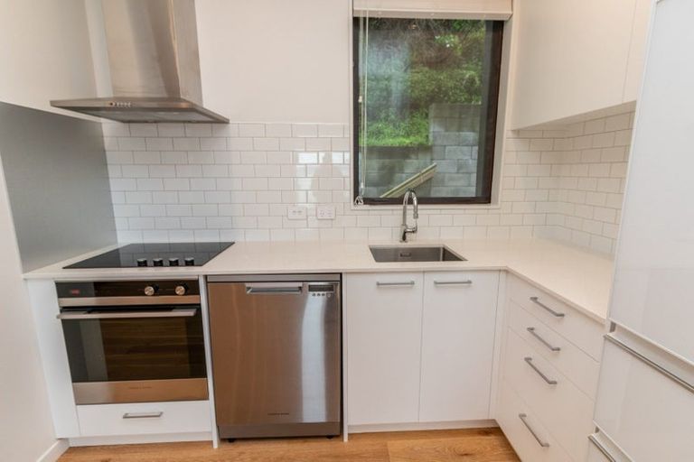 Photo of property in 14/52 High Street, Island Bay, Wellington, 6023