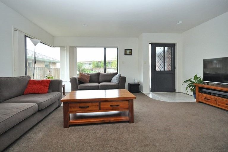 Photo of property in 11a Carnoustie Drive, Wattle Downs, Auckland, 2103