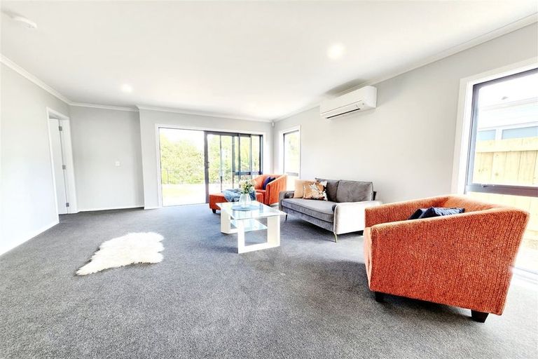 Photo of property in 13 Rotoiti Place, Paraparaumu, 5032