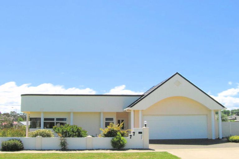 Photo of property in 77 Potae Avenue, Lytton West, Gisborne, 4010