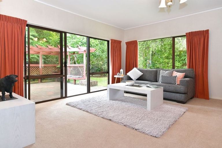 Photo of property in 42 The Circle, Manly, Whangaparaoa, 0930