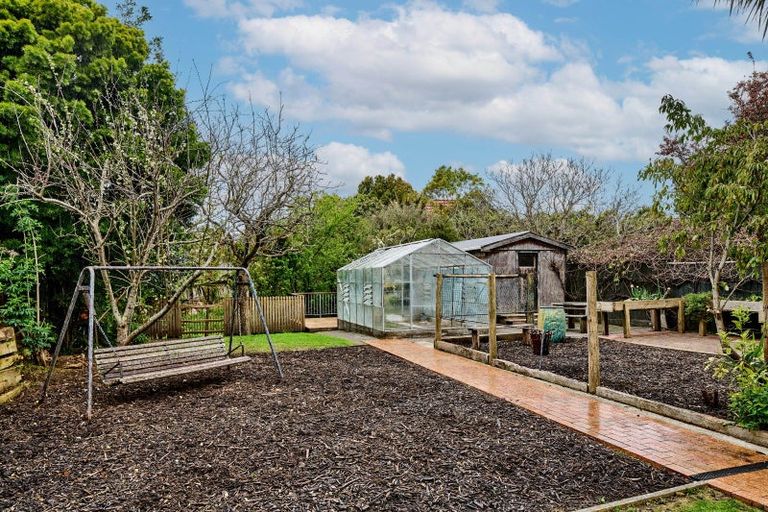 Photo of property in 20 Bloomfield Terrace, Hutt Central, Lower Hutt, 5010