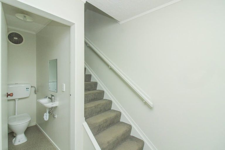 Photo of property in 67b Thurleigh Grove, Karori, Wellington, 6012