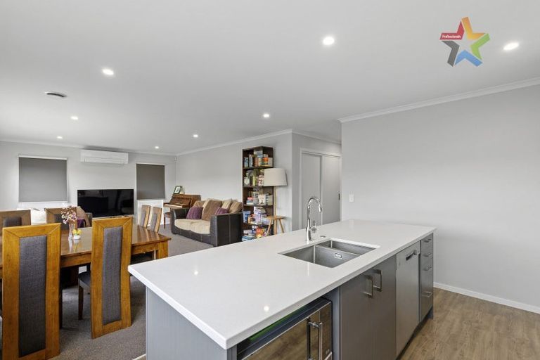 Photo of property in 3 Takapo Grove, Kelson, Lower Hutt, 5010