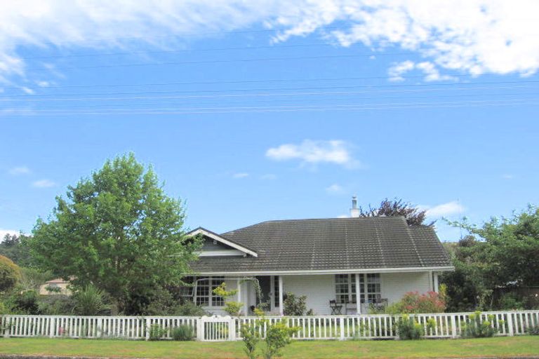 Photo of property in 19 Solander Street, Tolaga Bay, 4077