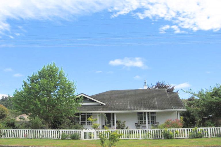 Photo of property in 19 Solander Street, Tolaga Bay, 4077