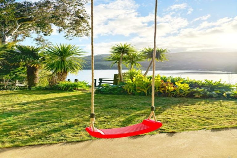 Photo of property in 12 Bayview Crescent, Duvauchelle, 7581