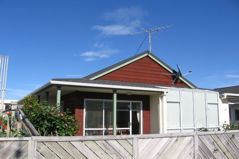 Photo of property in 18 Macalister Place, Miramar, Wellington, 6022