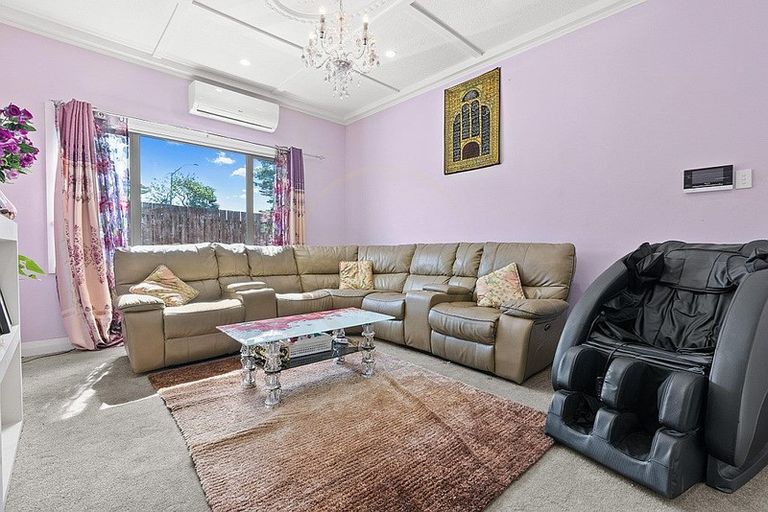 Photo of property in 127 Mangere Road, Otahuhu, Auckland, 1062