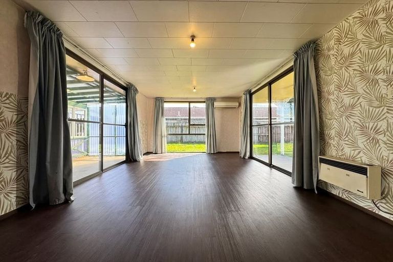 Photo of property in 55 Great South Road, Takanini, 2112