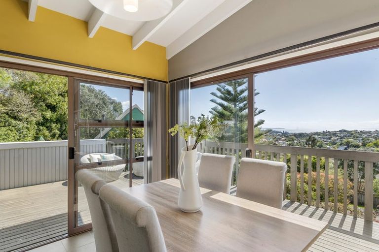 Photo of property in 9 Malters Place, Browns Bay, Auckland, 0630