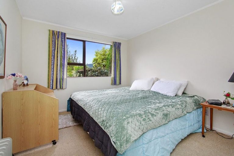 Photo of property in 78 Victory Crescent, Tawa, Wellington, 5028