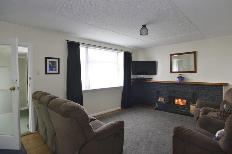 Photo of property in 63 Victoria Street, Carterton, 5713