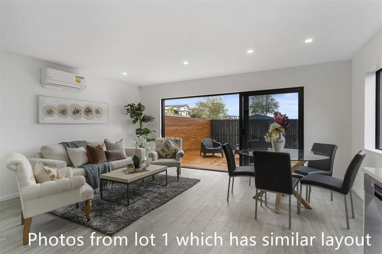 Photo of property in 10b Ballial Place, West Harbour, Auckland, 0618