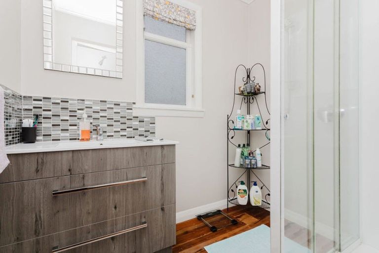 Photo of property in 68 Miller Street, Dannevirke, 4930