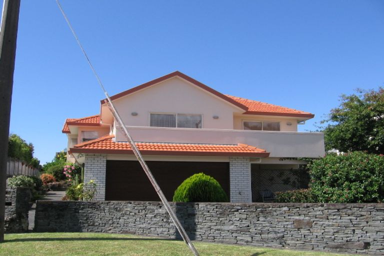 Photo of property in 1/1 Masterton Road, Rothesay Bay, Auckland, 0630