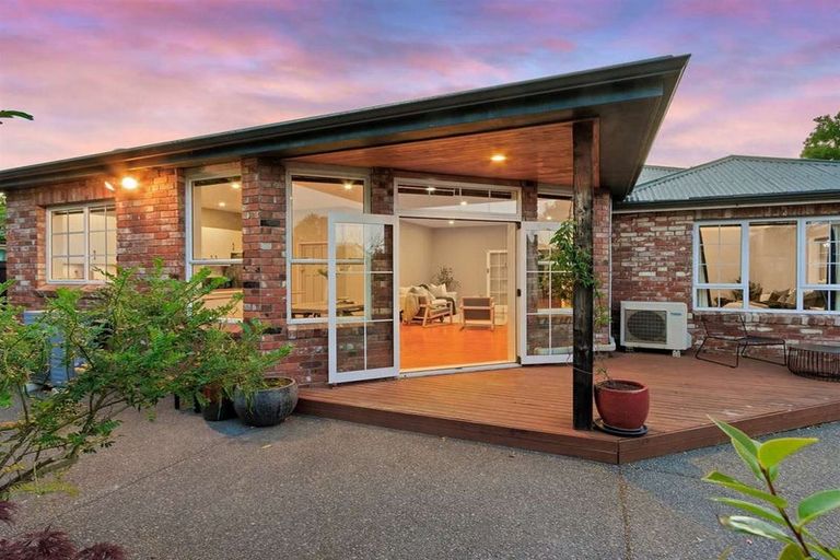 Photo of property in 15 Ngaio Street, Saint Martins, Christchurch, 8022