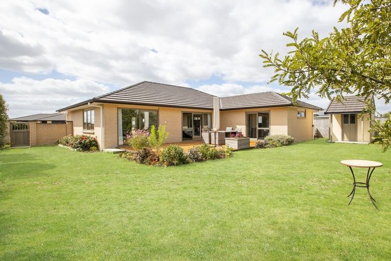 Photo of property in 5 Austin Reid Avenue, Carterton, 5713