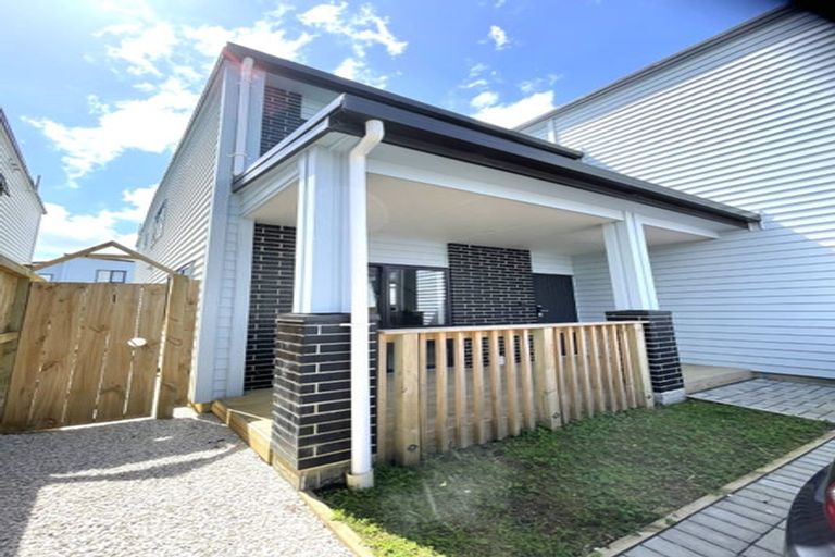 Photo of property in 11 Faithful Drive, Karaka, Papakura, 2113