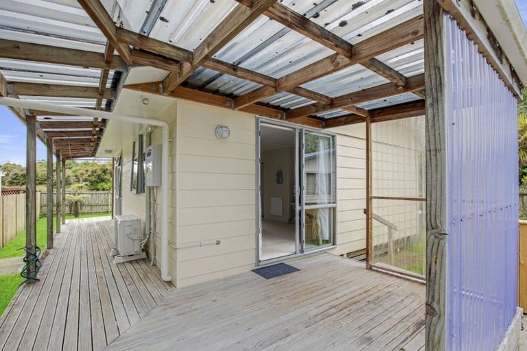 Photo of property in 3 Rongomau Lane, Raumati South, Paraparaumu, 5032