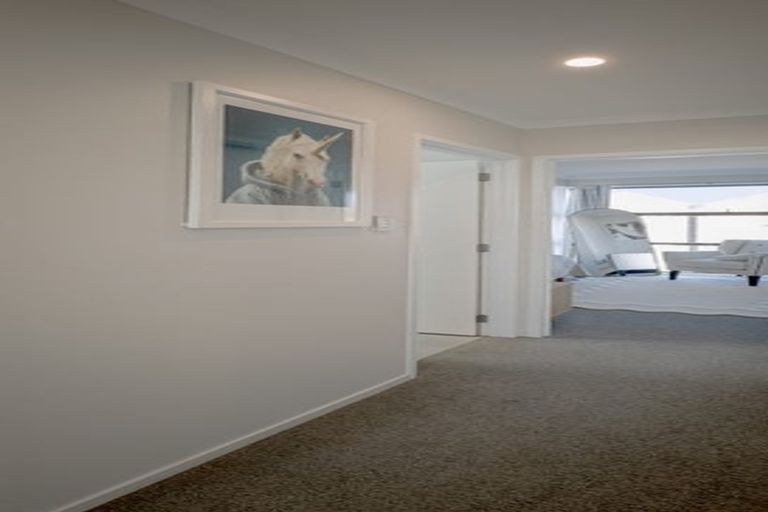 Photo of property in 12 Raranga Lane, Hobsonville, Auckland, 0616