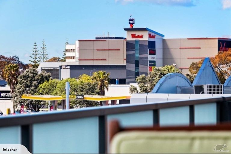 Photo of property in 2/9 Freeman Way, Manukau, Auckland, 2104