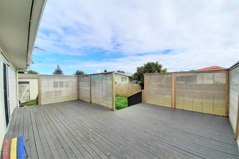 Photo of property in 44 Sunlands Drive, Manurewa, Auckland, 2102