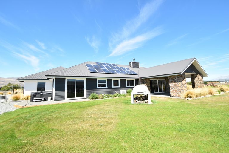 Photo of property in 5 Homestead Avenue, Twizel, 7999