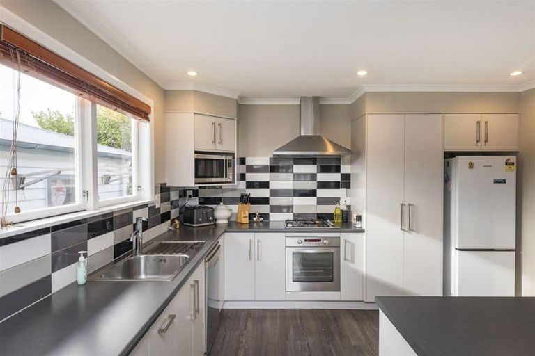 Photo of property in 31 Kaituna Street, Milson, Palmerston North, 4414