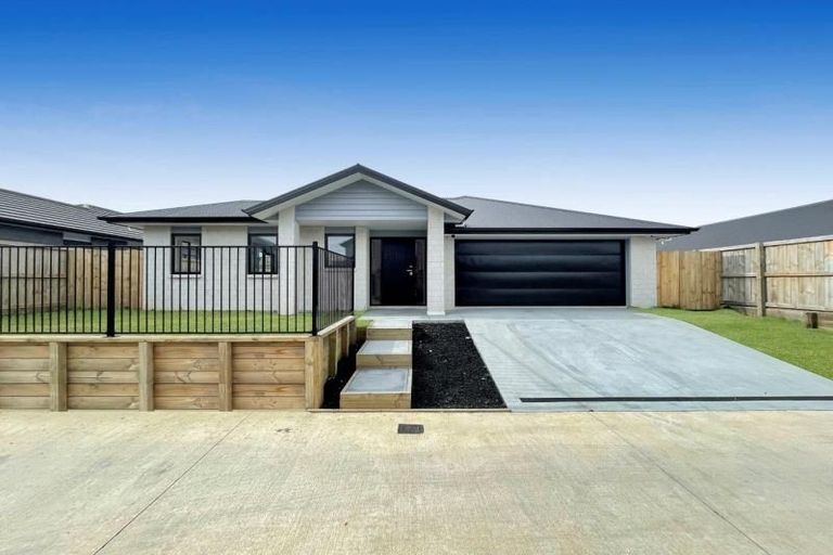 Photo of property in 28 Maanihi Drive, Rototuna North, Hamilton, 3210