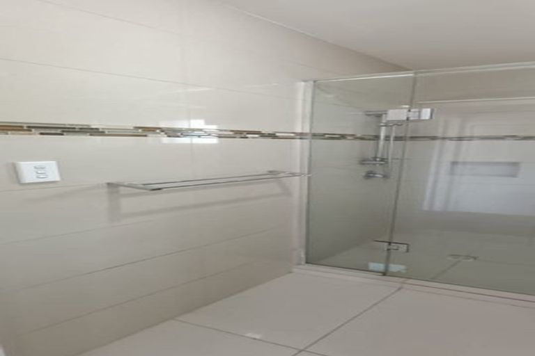 Photo of property in 2/265 Massey Road, Mangere East, Auckland, 2024