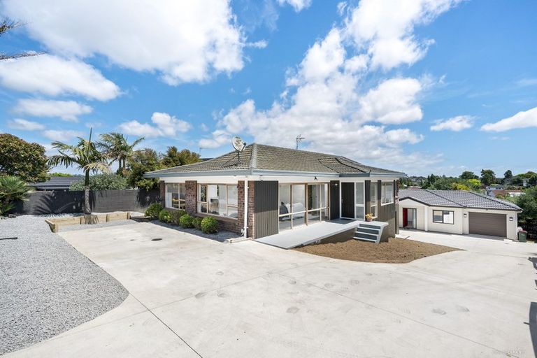 Photo of property in 71 Prince Regent Drive, Half Moon Bay, Auckland, 2012