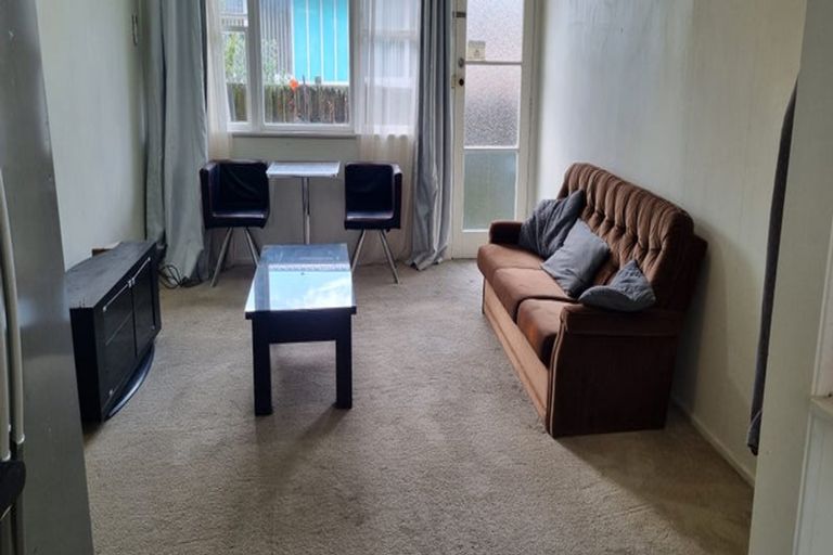 Photo of property in 85 Lincoln Road, Henderson, Auckland, 0610