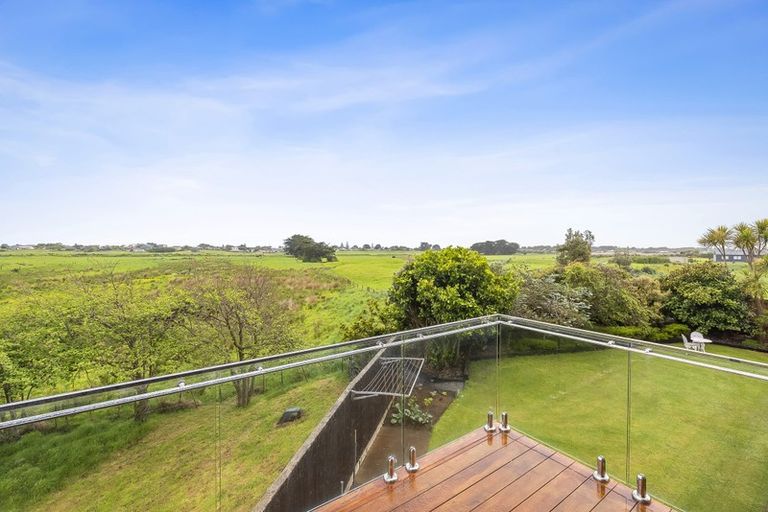 Photo of property in 42 Pukenamu Road, Te Horo, Otaki, 5581