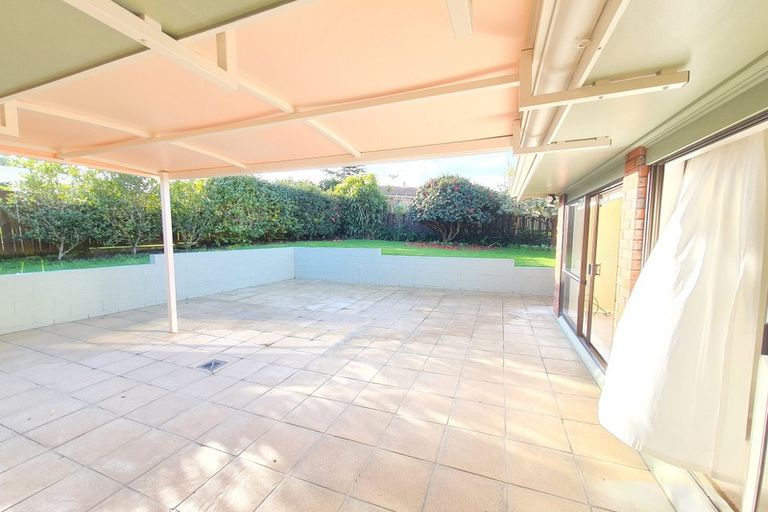 Photo of property in 24 Olena Avenue, Sunnyhills, Auckland, 2010