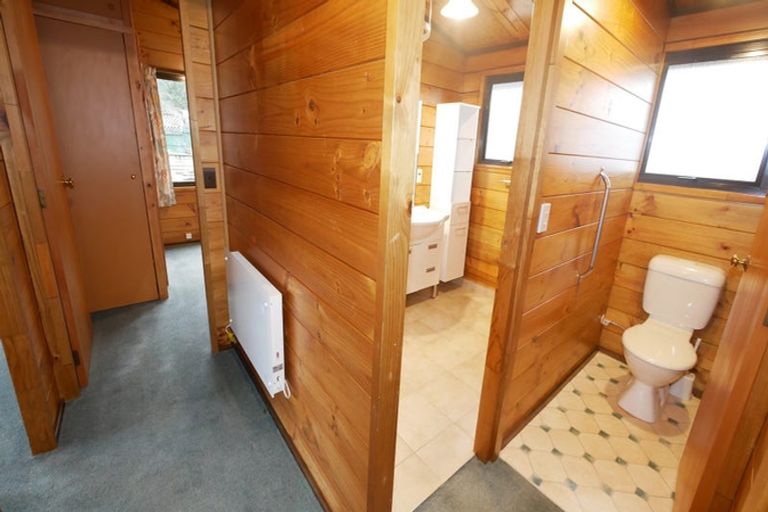 Photo of property in 8 Roband Crescent, Brown Owl, Upper Hutt, 5018