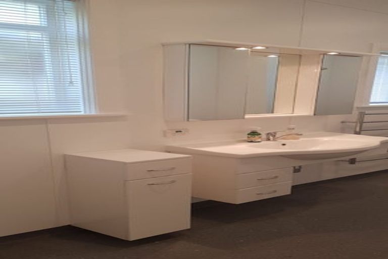 Photo of property in 13 Hatton Street, Karori, Wellington, 6012