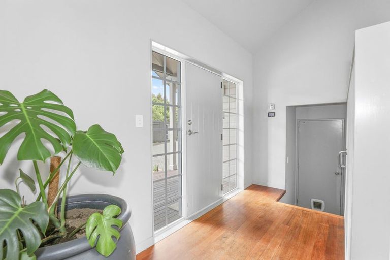 Photo of property in 89 Hill View Drive, Acacia Bay, Taupo, 3385