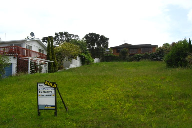 Photo of property in 11 Kotanui Avenue, Army Bay, Whangaparaoa, 0930
