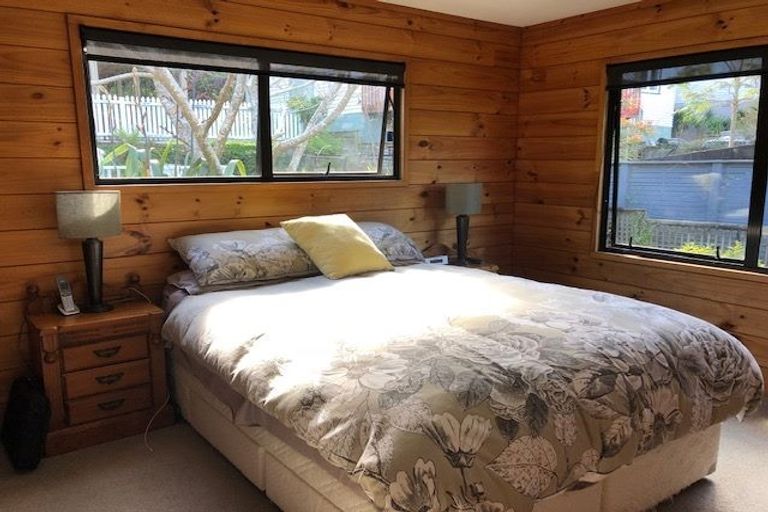 Photo of property in 46a Colonial Road, Birkenhead, Auckland, 0626