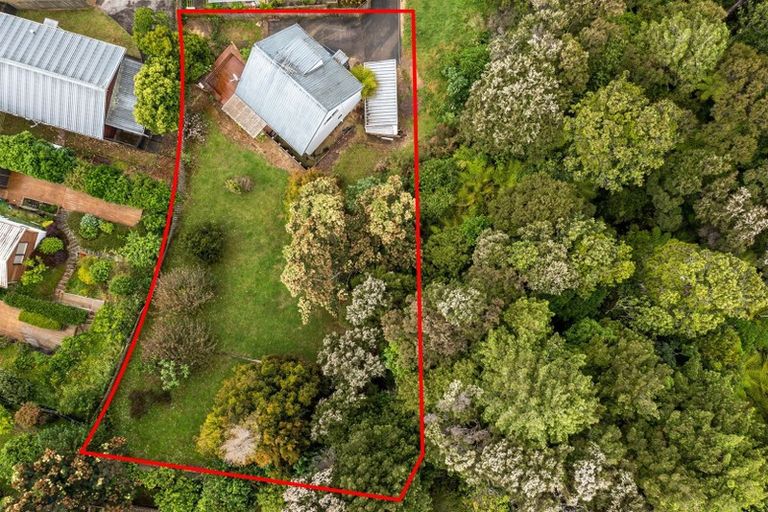 Photo of property in 2/27 Witheford Drive, Bayview, Auckland, 0629