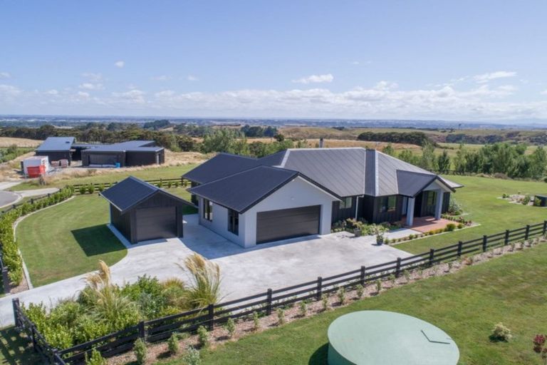 Photo of property in 30 Westwood Drive, Aokautere, Palmerston North, 4471