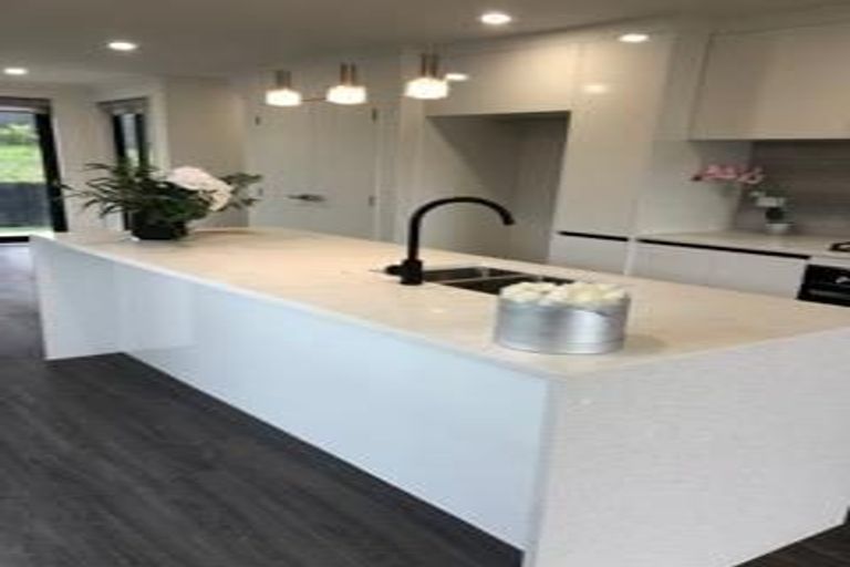 Photo of property in 12 Waikaha Street, Pokeno, 2472